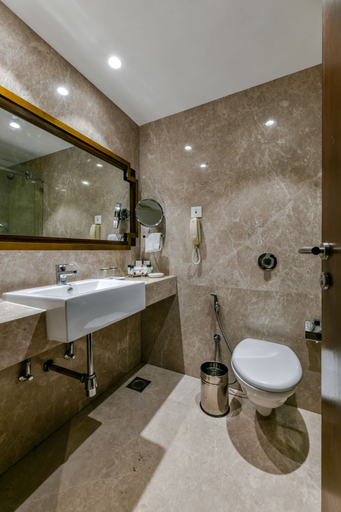Bathroom 4, Sun N Sand Shirdi, Ahmadnagar