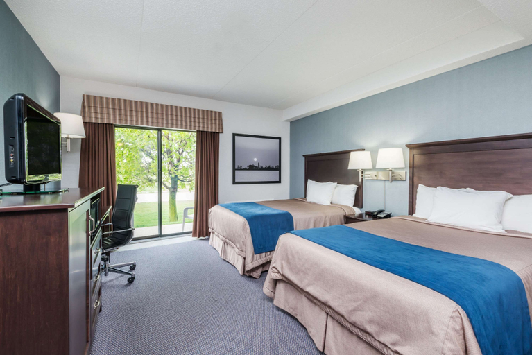 Bedroom 3, Super 8 by Wyndham Port Elgin, Bruce