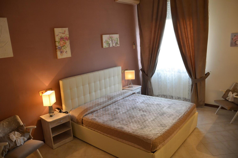 Bedroom 3, Hotel President, Siena