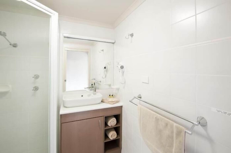 Bathroom 3, Mollymook Cove Apartments, Shoalhaven - Pt B