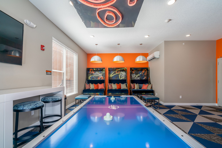 Sport & Beauty, Kasa Downtown Des Moines, Polk