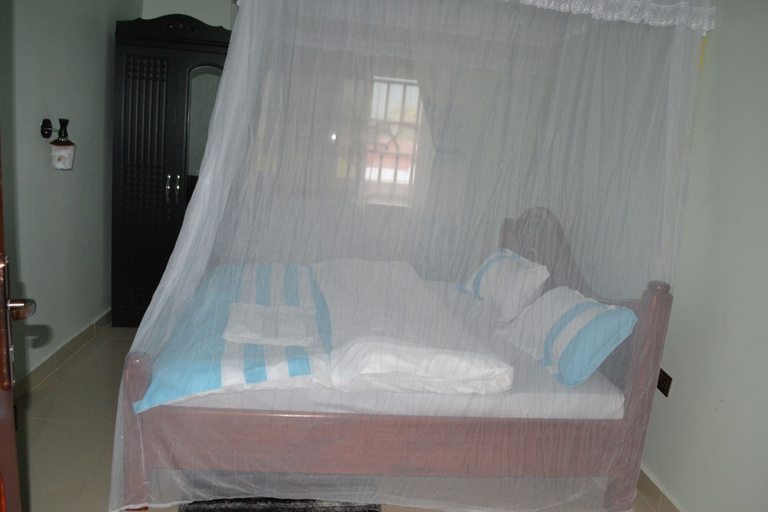 Bedroom 2, Muramia Motel, Bwamba