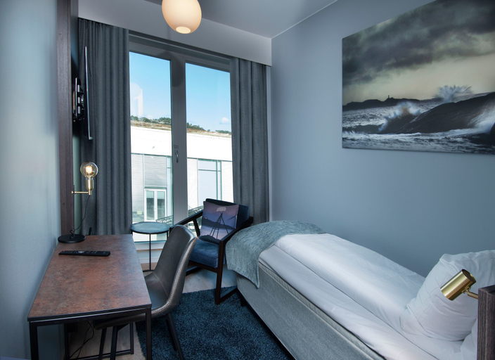 Bedroom 4, Mandal Hotel, Mandal