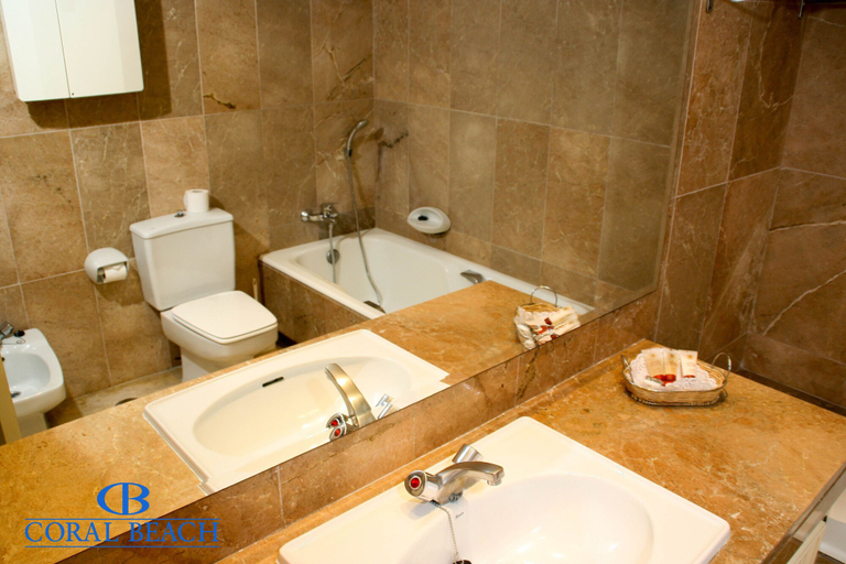 Bathroom 4, Coral Beach Aparthotel, Málaga