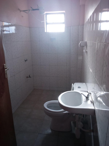 Bathroom, Summer Springs Hotel, Mwingi Central