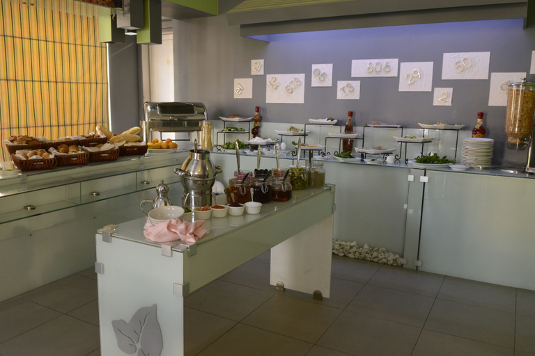 Food & Drinks 5, Crystal Suites, Wadi Essier