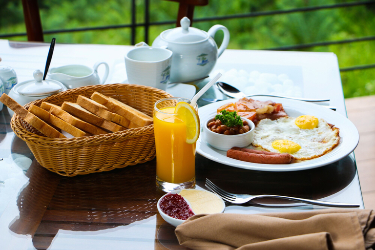 Food & Drinks, Aloft Grand Hotel, Ella
