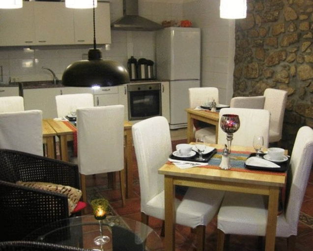 Others 4, Residencia Pedra Antiga, Porto