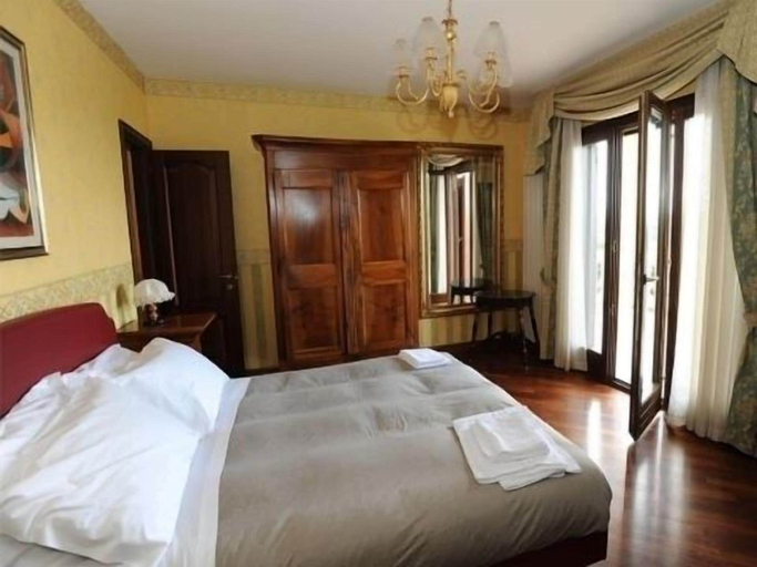 Bedroom 2, B&B Elizabeth's House, Pescara