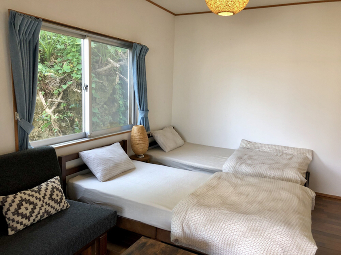 Bedroom 3, Life is a Journey - Hostel, Onna