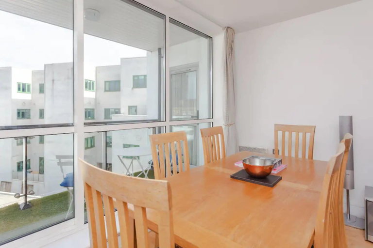 Others 4, Spacious 2 Bedroom Flat on Bermondsey St, London