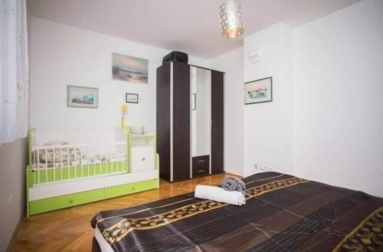 Bedroom 2, Apartment Family, Kaštela