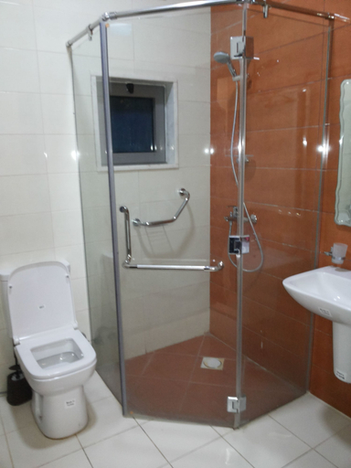 Bathroom 4, Madina Suites, Salt