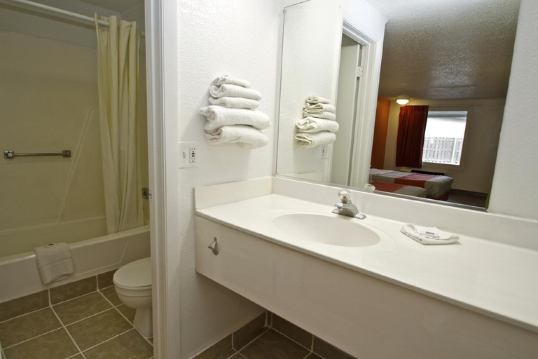 Bathroom, Motel 6 Kalamazoo, Kalamazoo