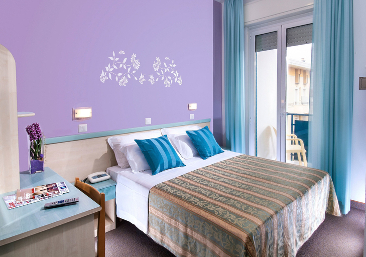Bedroom 3, Hotel Diana, Rimini