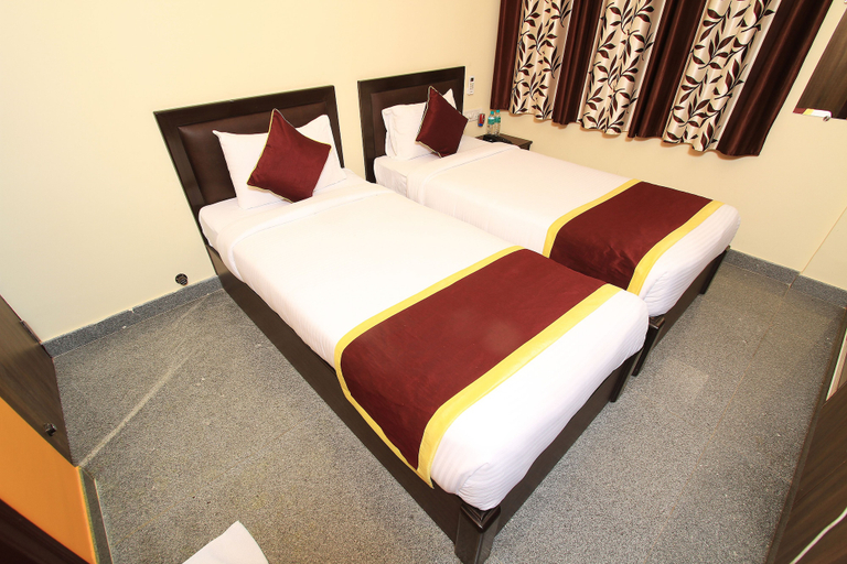 Bedroom 2, Tranzotel Bangalore Airport Hotel, Bangalore