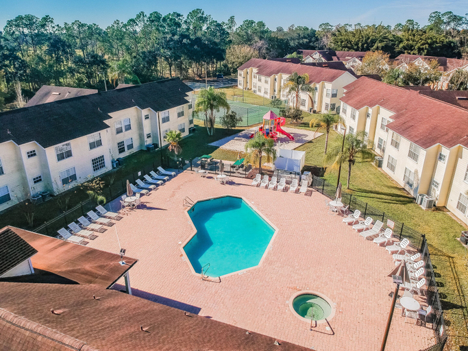 Exterior & Views 2, Near Theme Parks! Potter's Castle! Gorgeous, 3 BR's, Sleeps 8, Pool!, Osceola
