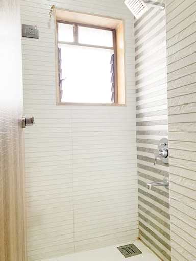 Bathroom 3, Hotel Royale Heritage, Nashik