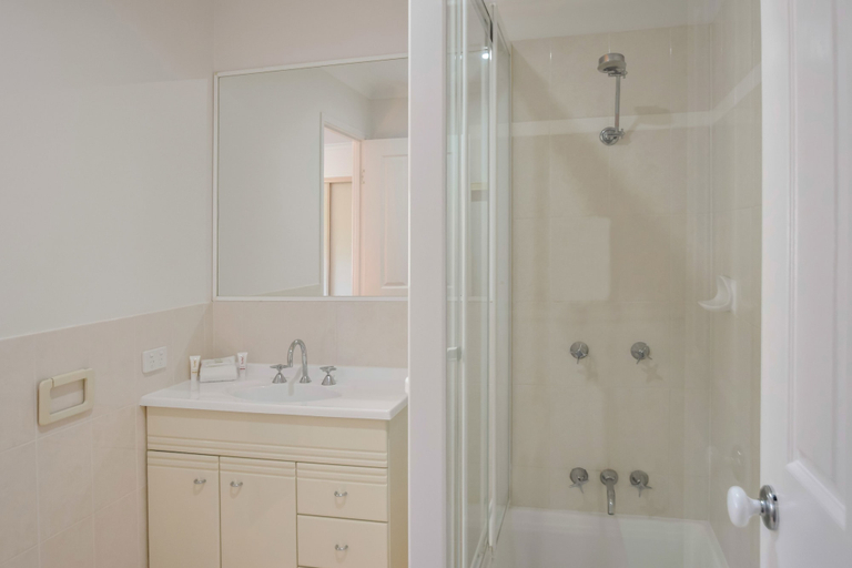 Bathroom 4, Terrapin Apartments, Noosa - Noosa-Noosaville