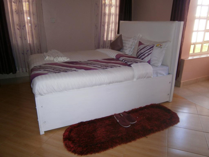 Bedroom 2, Elgon Village Guest House, Kesses