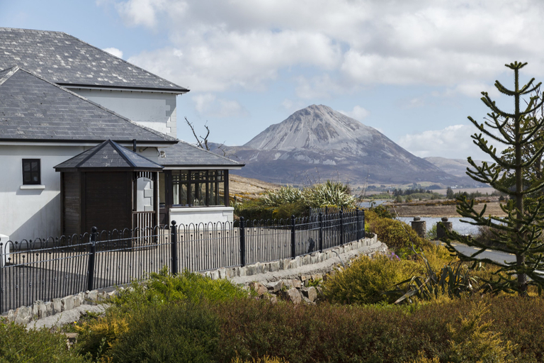 Exterior & Views 2, An Chúirt Hotel