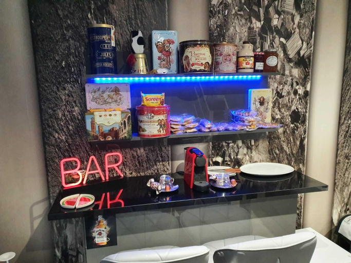 Food & Drinks 4, CMK Bar & Spa, Milton Keynes