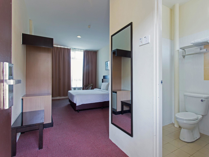 Bathroom 4, World Youth Hotel, Malacca City