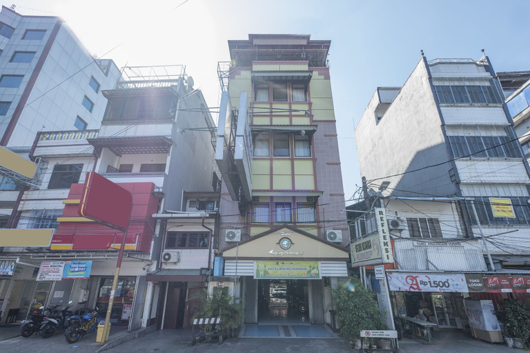 Exterior & Views 2, OYO 1090 Hotel Anging Mammiri Makassar, Makassar