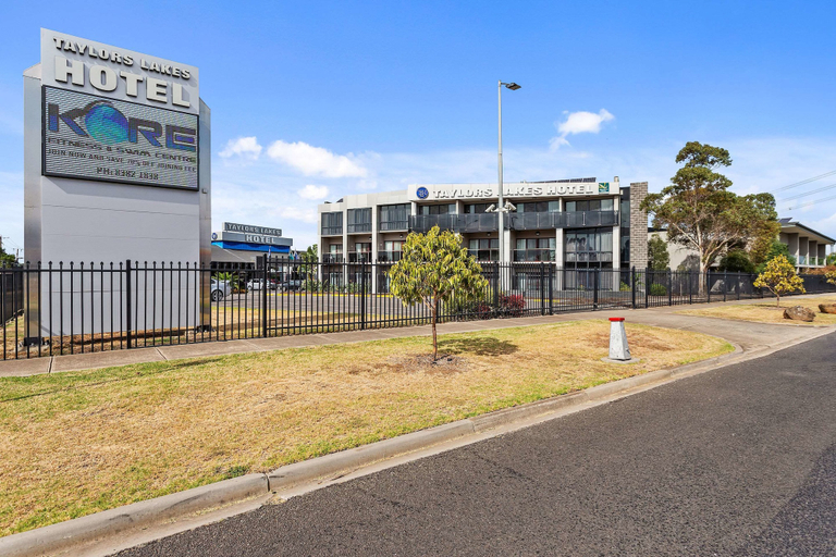 Exterior & Views 2, Quality Hotel Taylors Lakes, Brimbank - Keilor