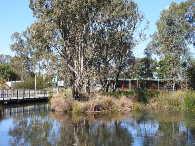 Exterior & Views 2, Victoria Lake Holiday Park, Shepparton