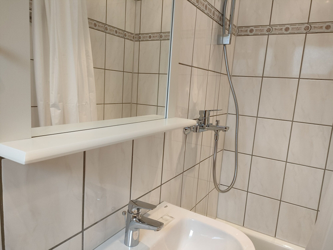 Bathroom 4, AM BERG Hotel, Osterode am Harz