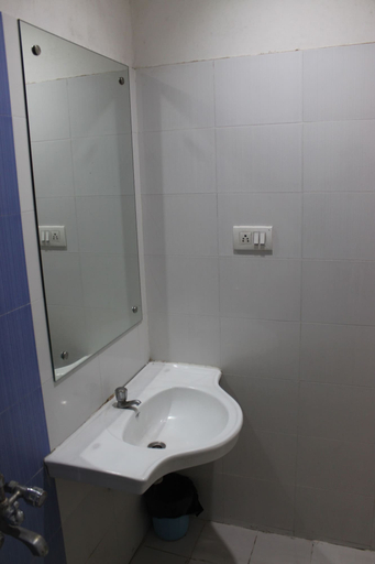 Bathroom 4, Deccan Comforts, Hyderabad