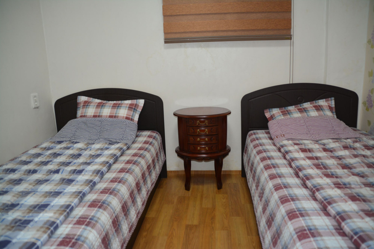 Bedroom 4, FunStay Inn Guesthouse, Jung