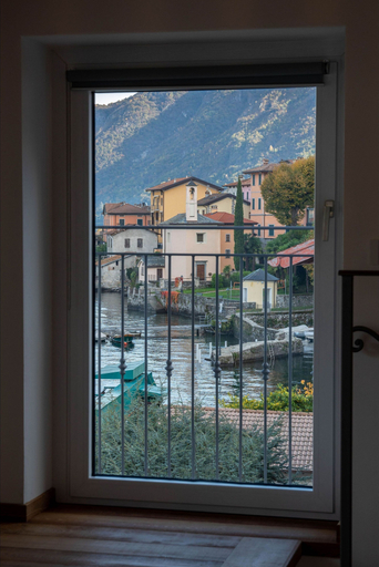 Others 4, Appartamento Comballo Residence La Darsena, Como
