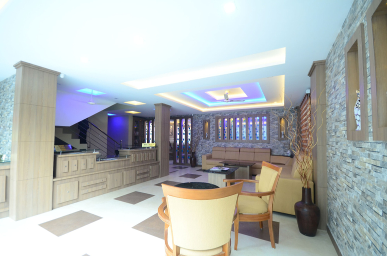Others 5, North Centre, Ernakulam