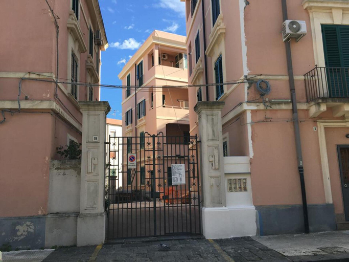 Exterior & Views, Pressi Caronte Appartmento in Messina, Messina
