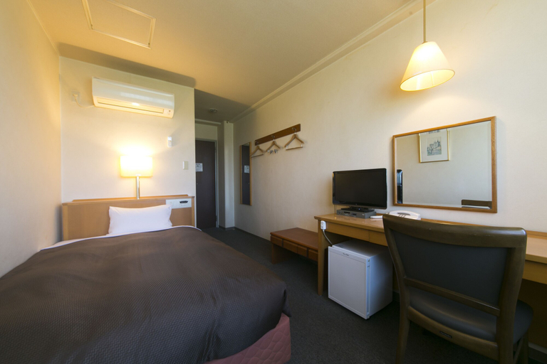 Bedroom 2, Business Hotel Kosanagi, Toyota