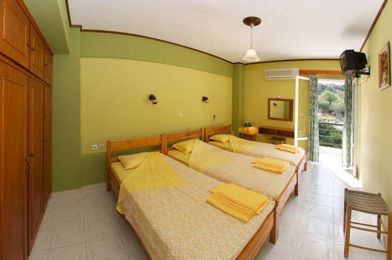 Bedroom 4, Remezzo Apartments, Ionian Islands