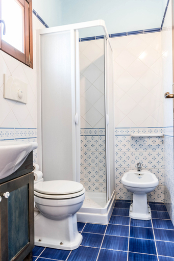 Bathroom 3, Torre Tabia, Agrigento