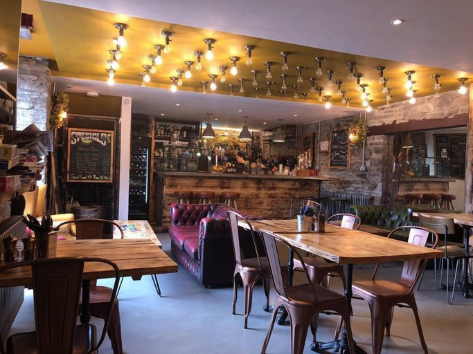 Food & Drinks 4, Sgwd Gwladys, Neath Port Talbot