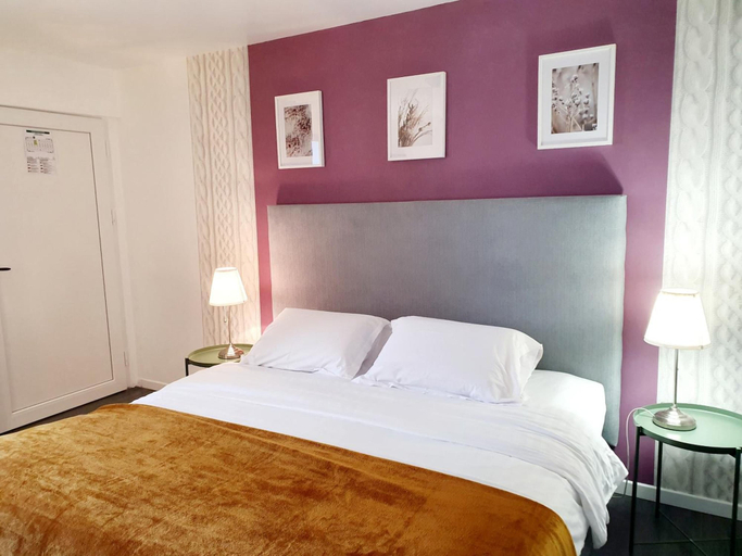 Bedroom 4, Hotel Le Lys, Moselle