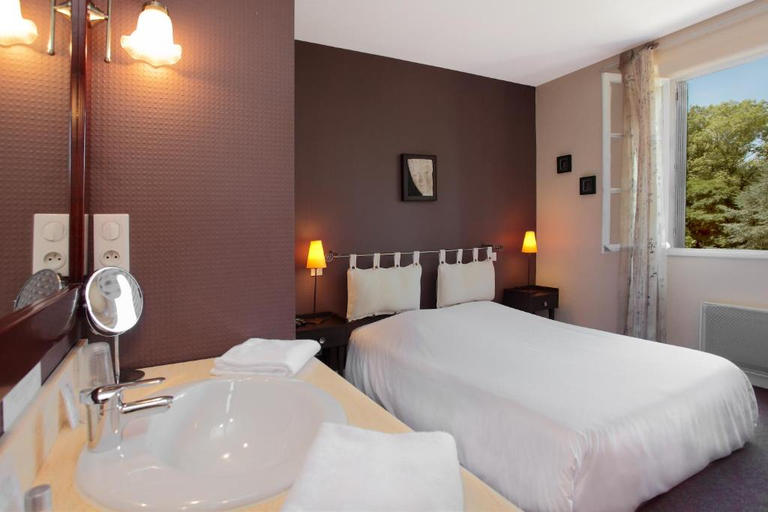 Bedroom 5, Hotel Deshors Foujanet, Corrèze