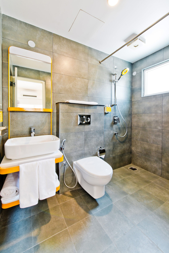 Bathroom 4, Bloomrooms @ City Centre, Bangalore