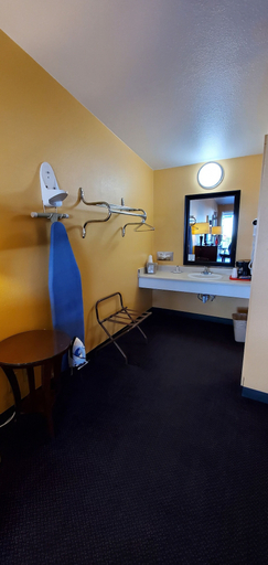 Others 3, Olympic Inn & Suites, Grays Harbor