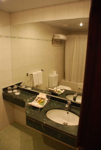 Bathroom, Horizon El Wadi Hotel, 'Ataqah