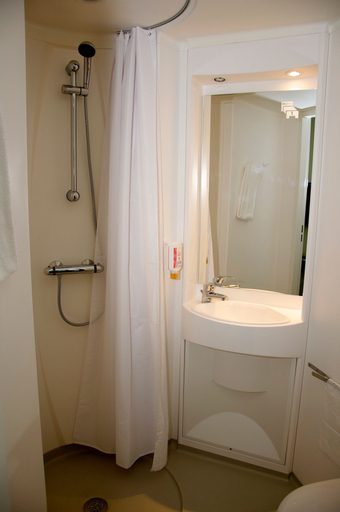 Bathroom 3, Motel X, Randers