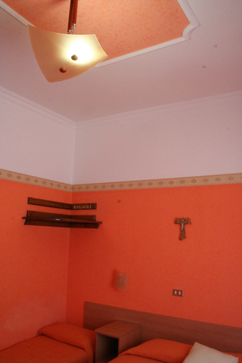 Bedroom 3, Santa Lucia, Foggia