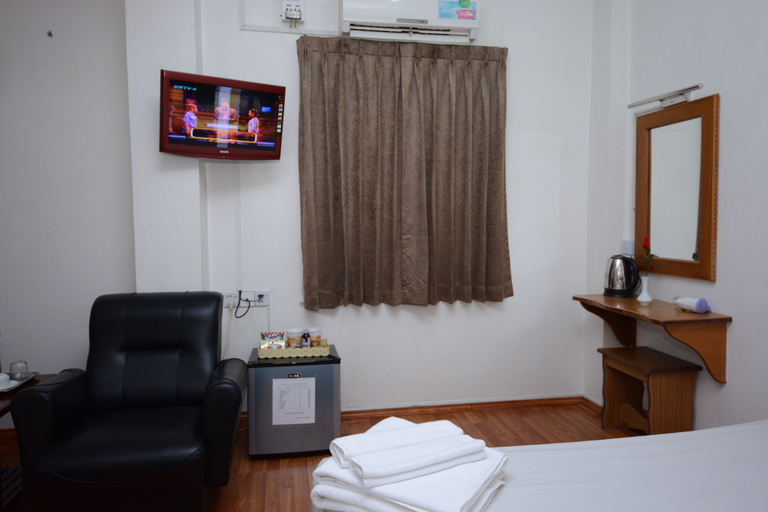 Bedroom 2, Jasmine Hotel, Yangon