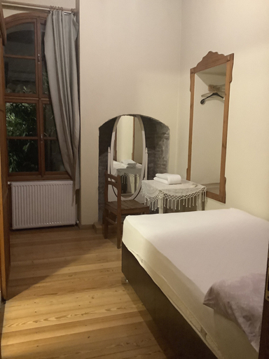 Bedroom 2, Athena Pension, Bergama