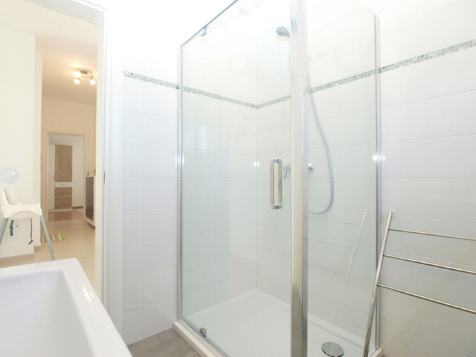 Bathroom 3, Apartment 1617, Vodnjan